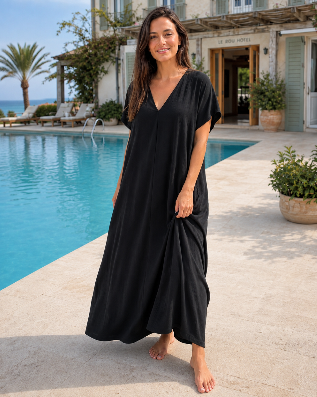 Vestido Comprido Fluido de Corte Amplo e Decote em V