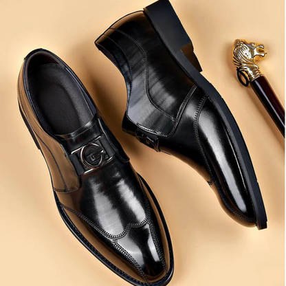 Sapatos sociais em couro