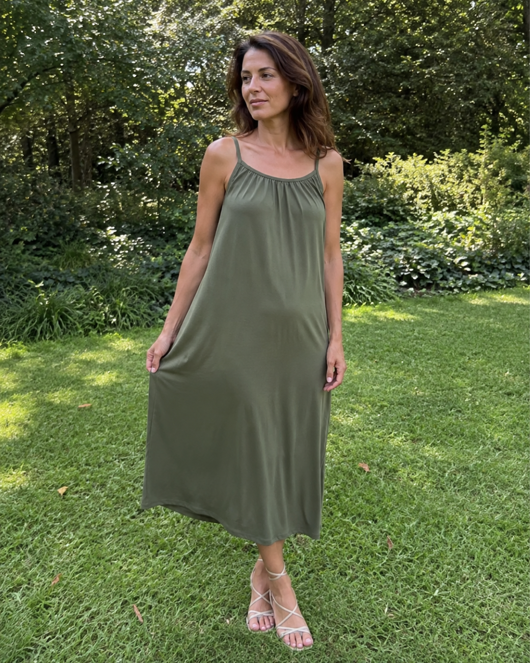 Vestido Midi Fluido de Alças