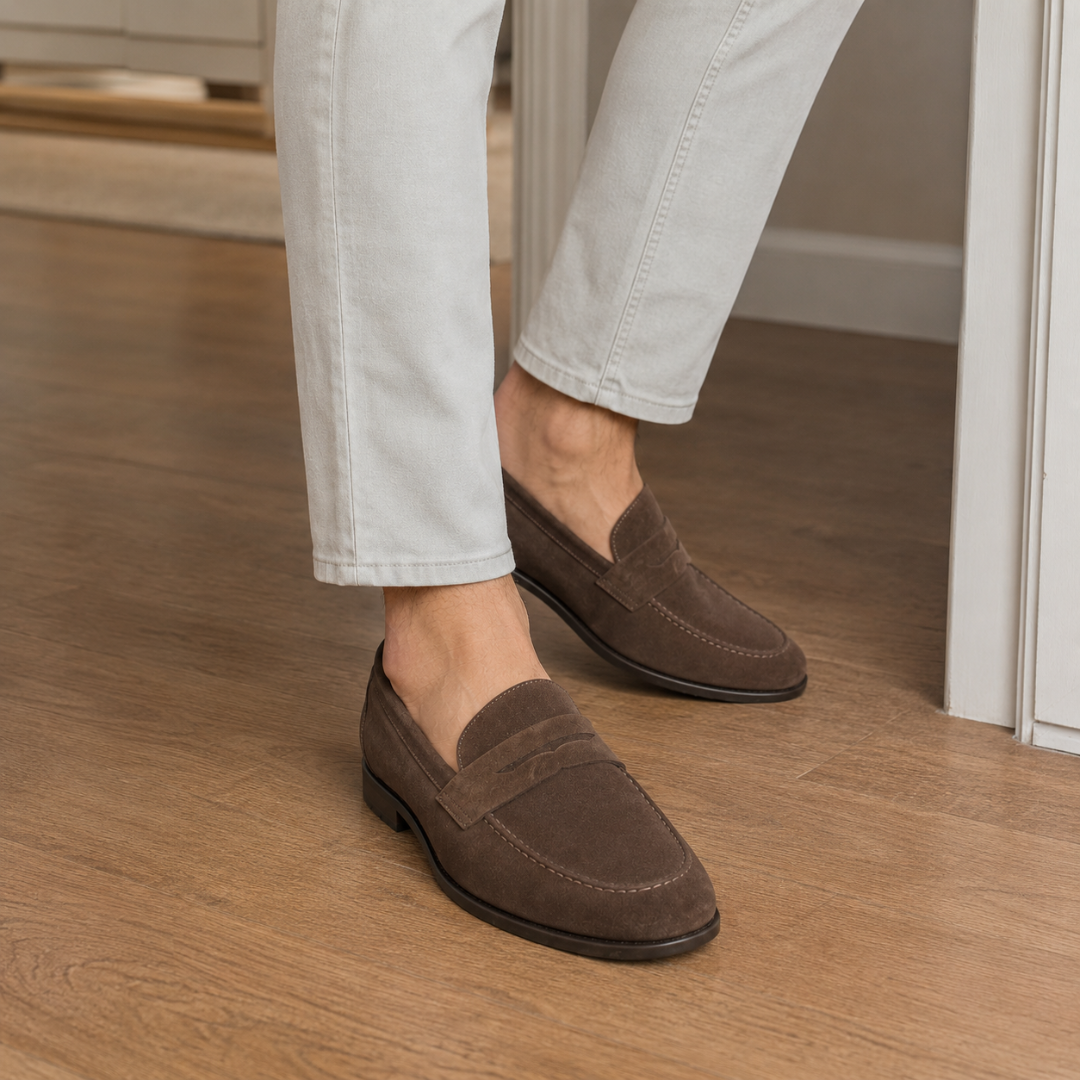 Mocassins de Homem com Acabamento Aveludado e Design Clássico