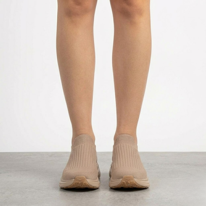 Ténis ortopédicos em malha com suporte anatómico avançado