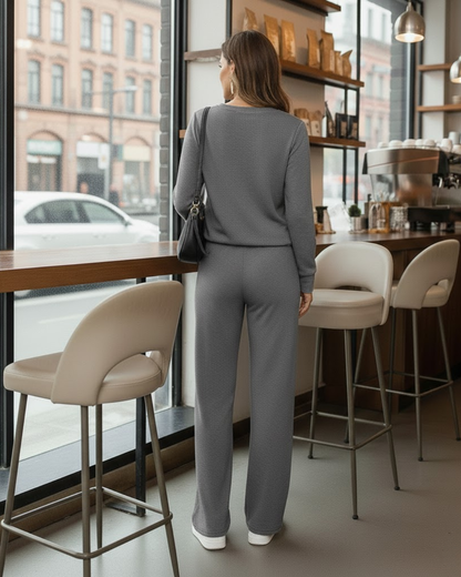 Conjunto elegante e confortável de duas peças para mulher