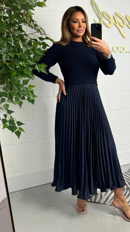 Vestido Comprido com Fundo Plissado