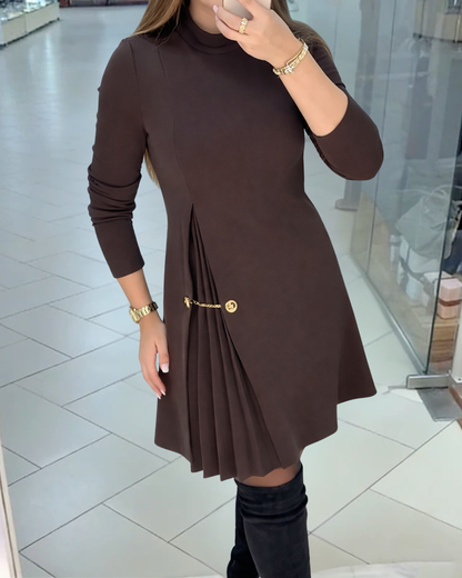 Elegante Vestido de Manga Comprida com Painéis Plissados