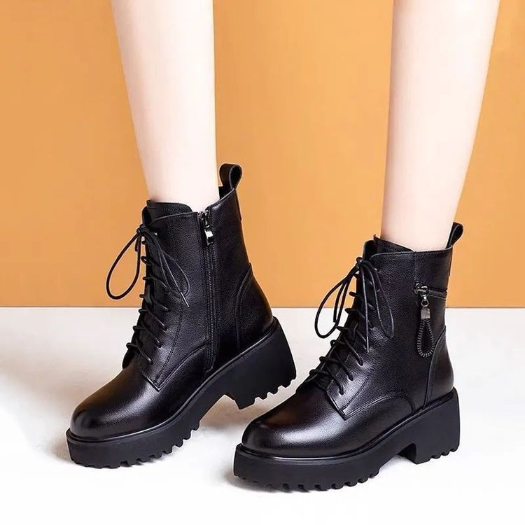 Botins em Pele Elegantes e Resistentes
