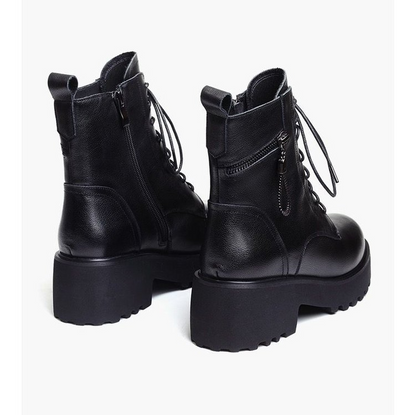 Botins em Pele Elegantes e Resistentes